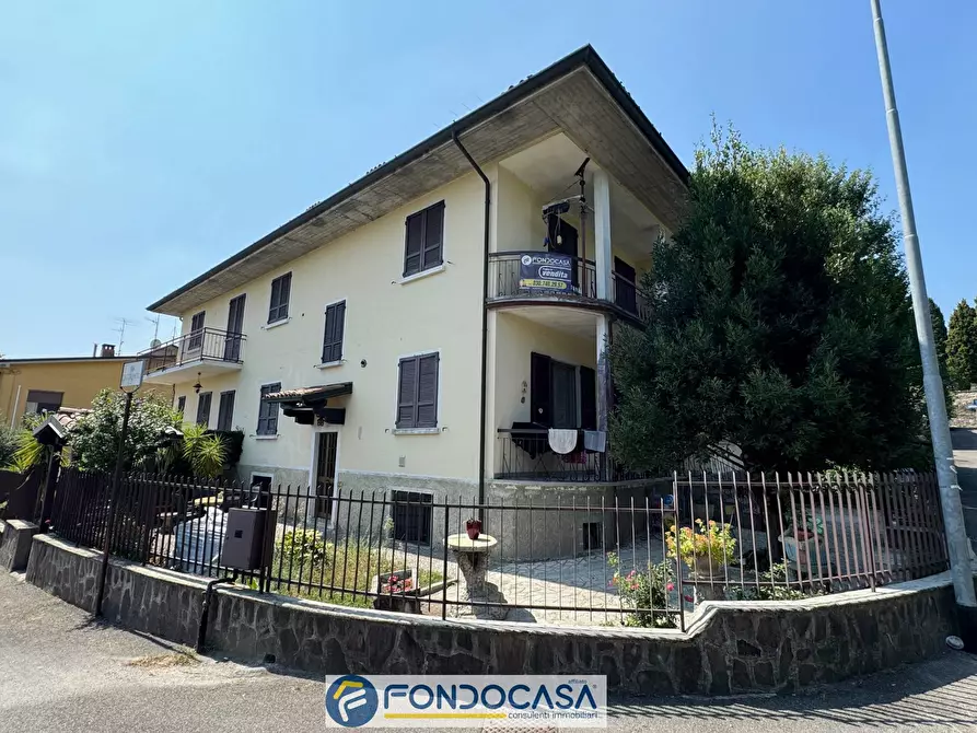 Immagine 1 di Appartamento in vendita  a Corte Franca