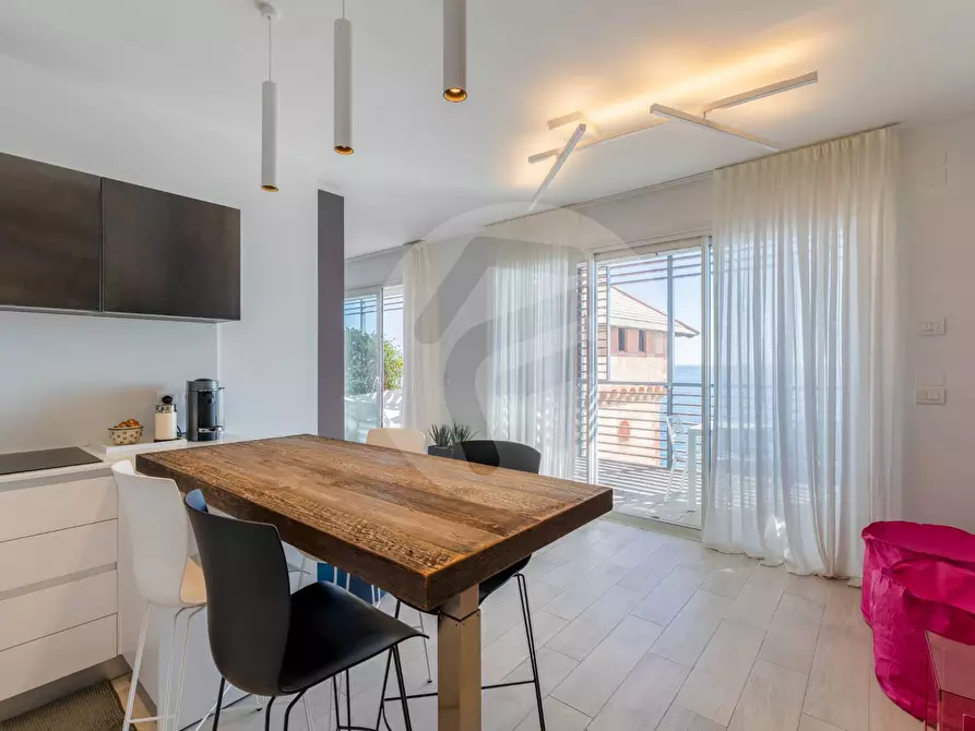 Immagine 18 di Appartamento in vendita  a Alassio