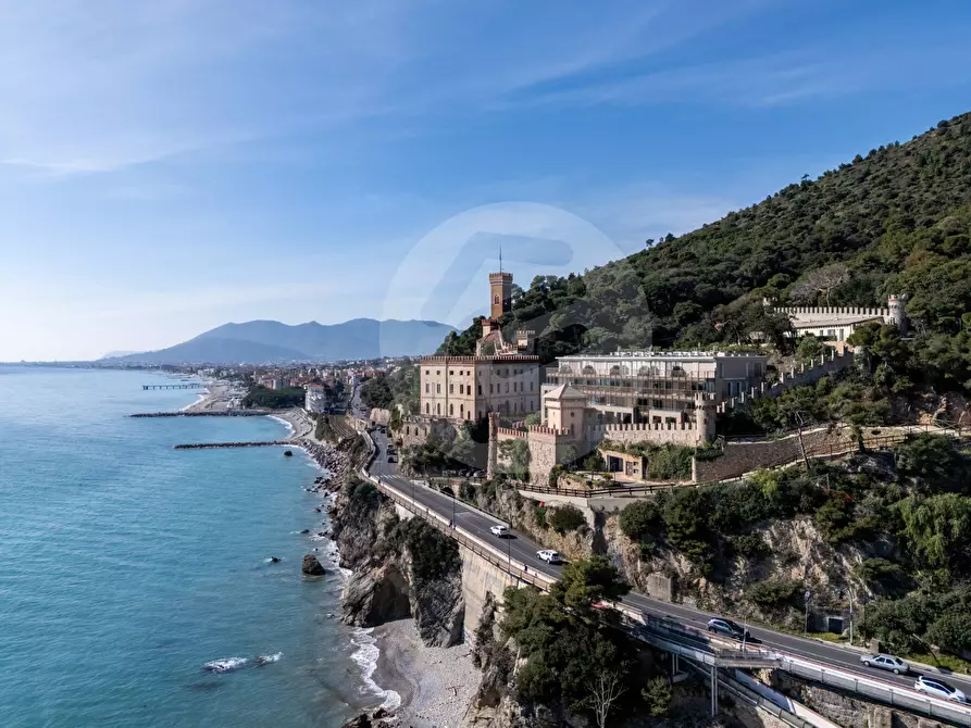 Immagine 2 di Appartamento in vendita  a Alassio