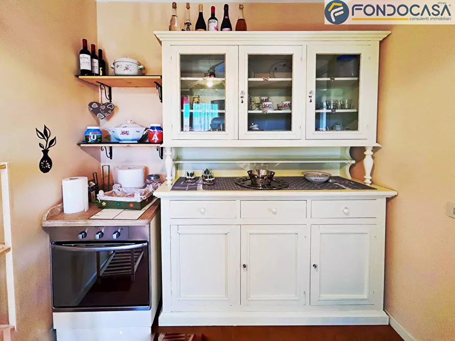 Immagine 14 di Appartamento in vendita  in Via Barsanti a Seravezza