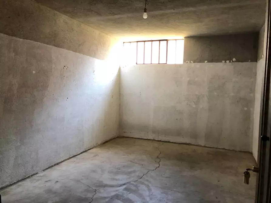 Immagine 19 di Appartamento in vendita  in VIA DELLE GINESTRE a Mondovì