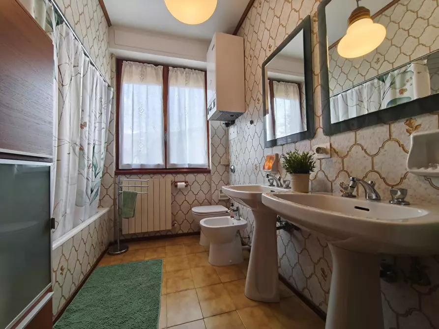 Immagine 12 di Appartamento in affitto  in Via Della Luna a Castione Della Presolana