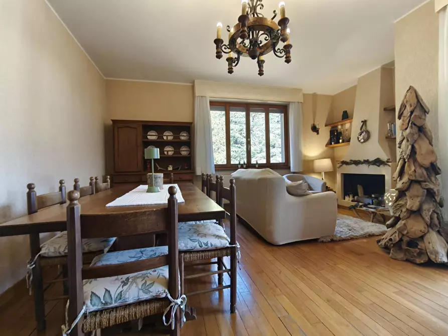 Immagine 1 di Appartamento in affitto  in Via Della Luna a Castione Della Presolana