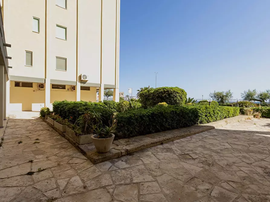 Immagine 25 di Appartamento in vendita  in via L.Ariosto a Gallipoli