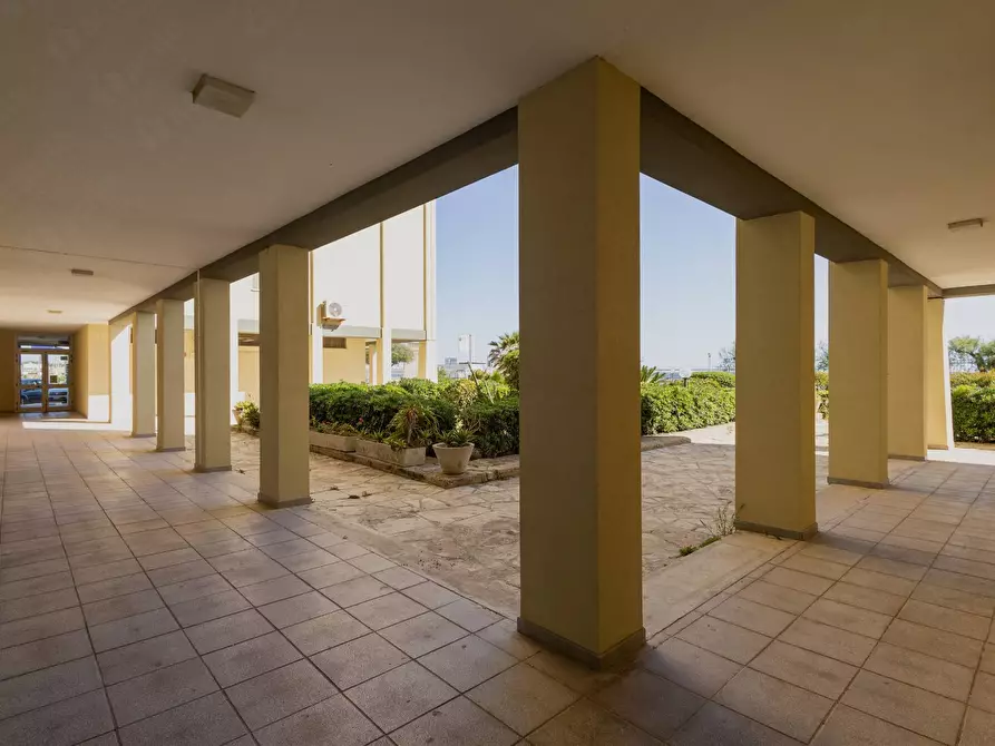 Immagine 26 di Appartamento in vendita  in via L.Ariosto a Gallipoli