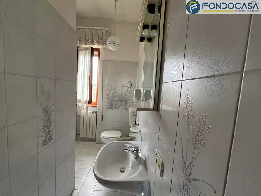 Immagine 17 di Casa bifamiliare in vendita  in via Macchia Monteggiorini a Camaiore