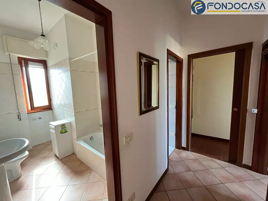 Immagine 21 di Casa bifamiliare in vendita  in via Macchia Monteggiorini a Camaiore