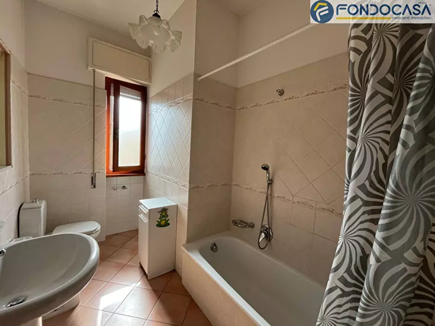 Immagine 22 di Casa bifamiliare in vendita  in via Macchia Monteggiorini a Camaiore