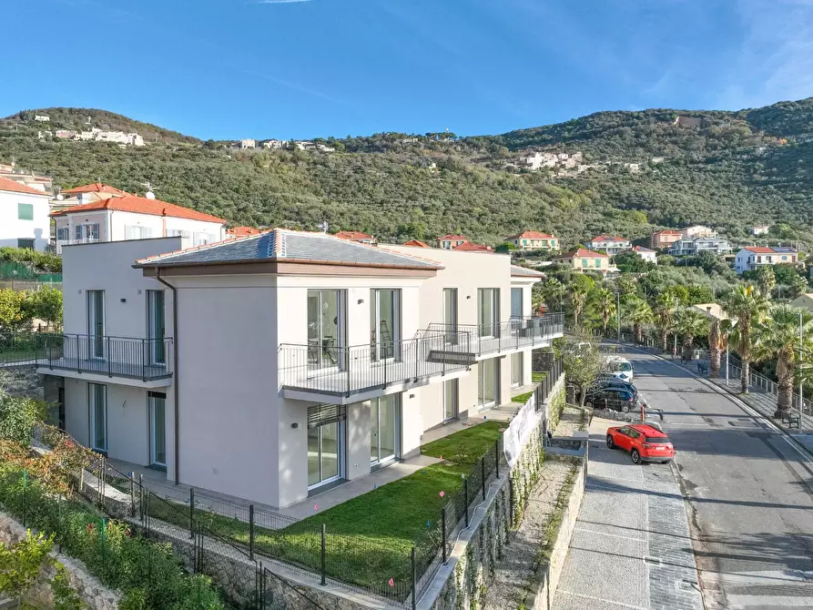 Immagine 14 di Appartamento in vendita  in Via Trento e Trieste a Borgio Verezzi