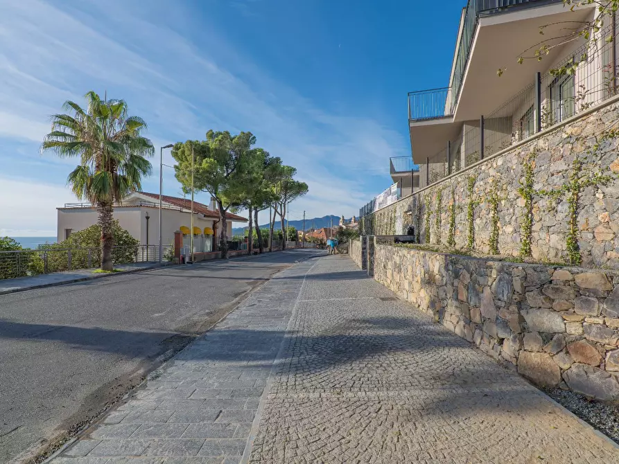 Immagine 15 di Appartamento in vendita  in Via Trento e Trieste a Borgio Verezzi