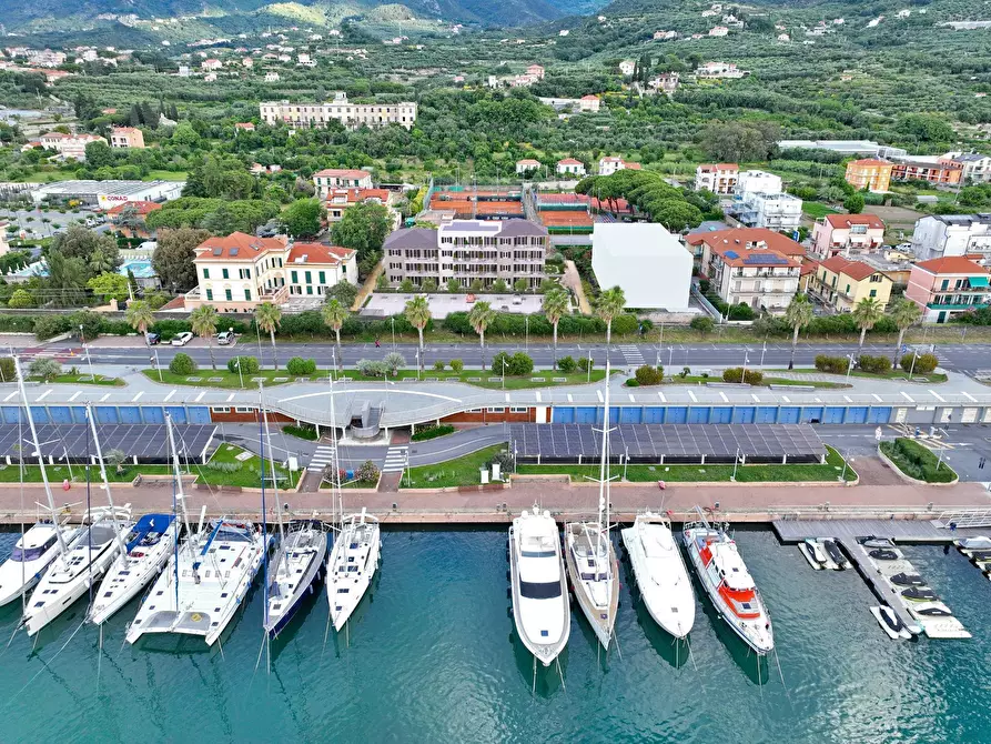 Immagine 10 di Appartamento in vendita  in VIA AURELIA a Loano