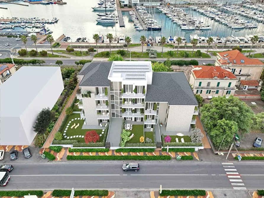 Immagine 11 di Appartamento in vendita  in VIA AURELIA a Loano