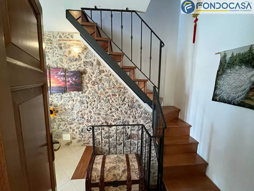 Immagine 14 di Casa semindipendente in vendita  in Via di Rosi a Camaiore