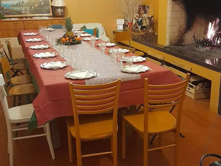 Immagine 5 di Villa in vendita  in Via Fiume Montone Abbandonato a Ravenna