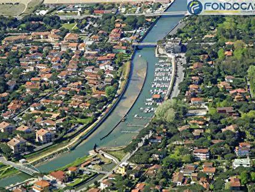 Immagine 22 di Appartamento in vendita  in Via Marietta a Montignoso