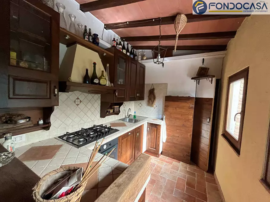 Immagine 4 di Casa semindipendente in vendita  in Via Sterpi a Camaiore