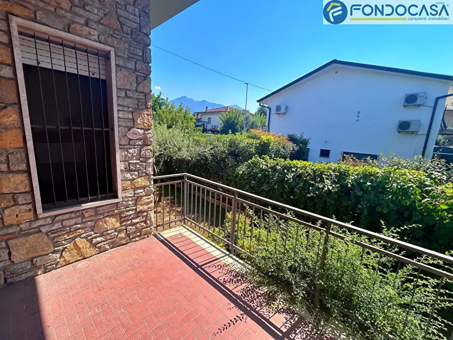 Immagine 15 di Villa in vendita  in Via Federigi a Seravezza