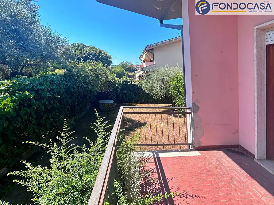 Immagine 16 di Villa in vendita  in Via Federigi a Seravezza