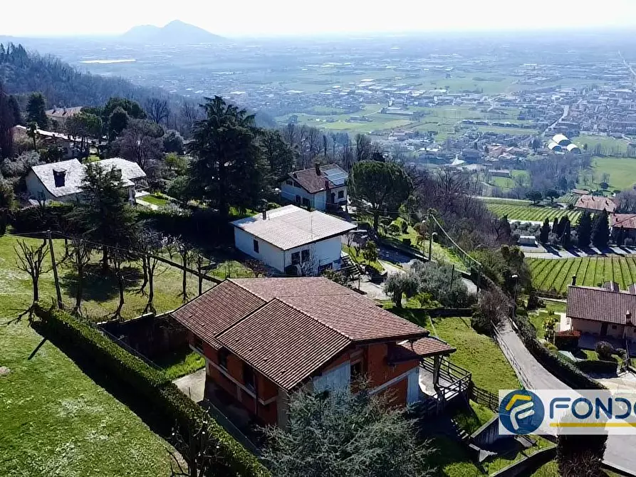 Immagine 2 di Villa in vendita  in grumello del  monte a Grumello Del Monte