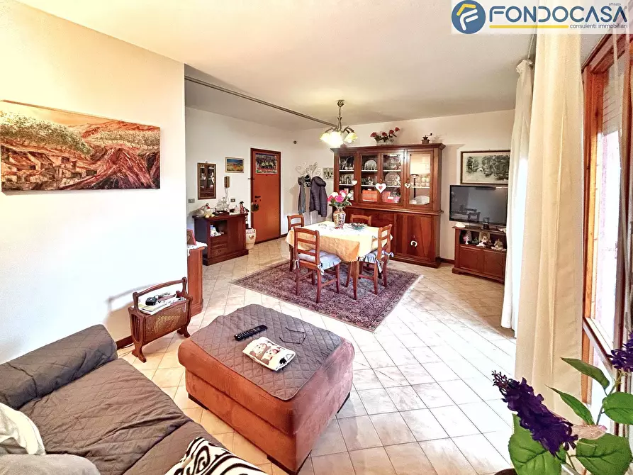 Immagine 6 di Appartamento in vendita  in Via Buonarroti a Forte Dei Marmi