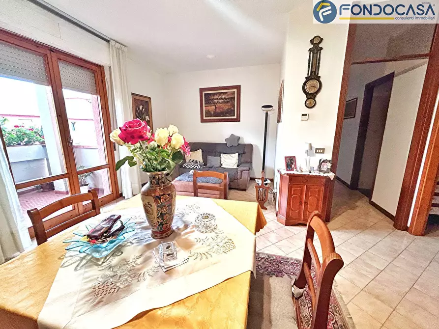 Immagine 5 di Appartamento in vendita  in Via Buonarroti a Forte Dei Marmi