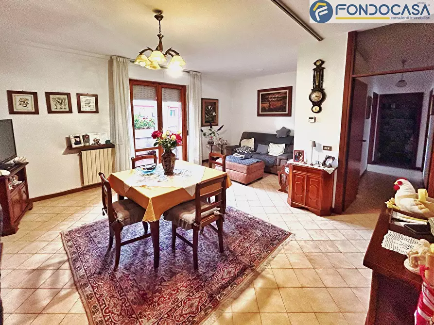 Immagine 3 di Appartamento in vendita  in Via Buonarroti a Forte Dei Marmi