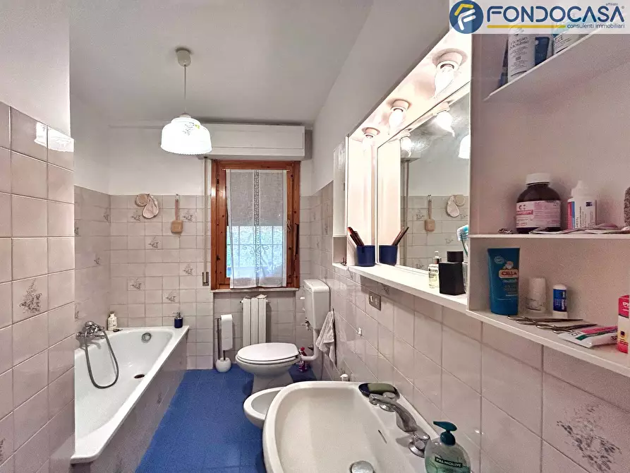 Immagine 20 di Appartamento in vendita  in Via Buonarroti a Forte Dei Marmi