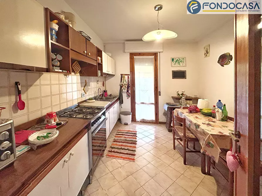 Immagine 15 di Appartamento in vendita  in Via Buonarroti a Forte Dei Marmi