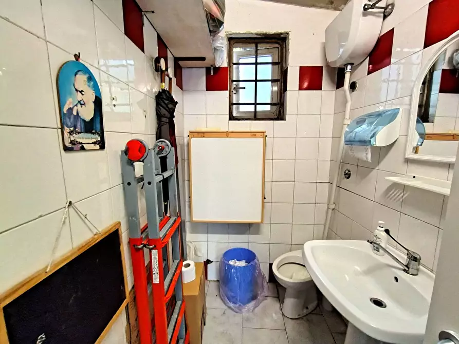 Immagine 3 di Ufficio in vendita  a Brusciano