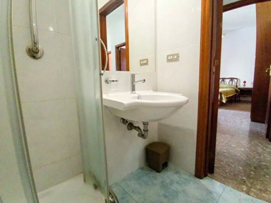 Immagine 26 di Appartamento in vendita  in VIA NICCOLÒ TOMMASEO a Gallipoli