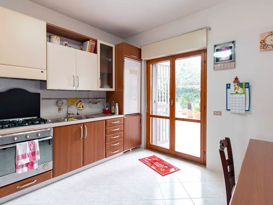 Immagine 3 di Appartamento in vendita  in Viale Giuseppe Verdi a Montecorvino Pugliano