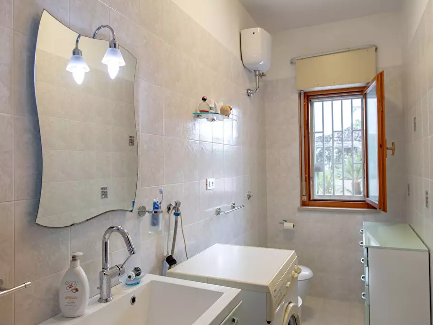 Immagine 9 di Appartamento in vendita  in Viale Giuseppe Verdi a Montecorvino Pugliano