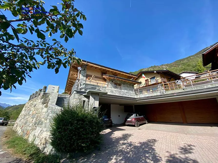 Immagine 18 di Villa in vendita  in Località Tholaseche a Nus