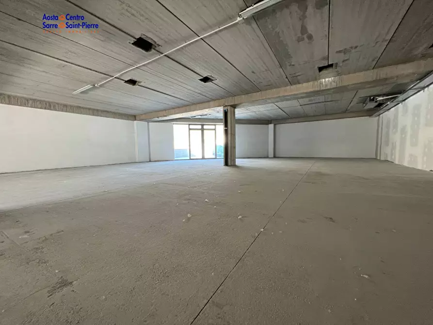 Immagine 10 di Locale commerciale in affitto  in Località Grande Charriere a Saint-Christophe