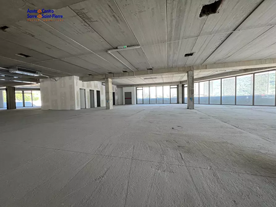 Immagine 7 di Locale commerciale in affitto  in Località Grande Charriere a Saint-Christophe