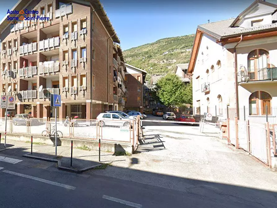 Immagine 1 di Appartamento in vendita  in Via Saint Martin de Corléans a Aosta