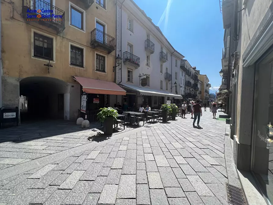 Immagine 19 di Locale commerciale in affitto  in Via Aubert a Aosta