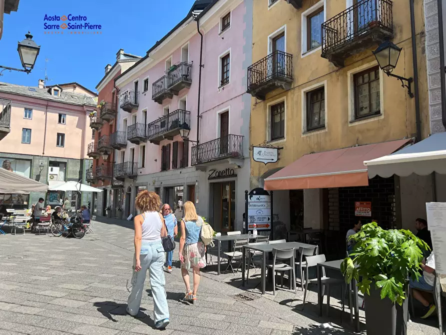 Immagine 20 di Locale commerciale in affitto  in Via Aubert a Aosta