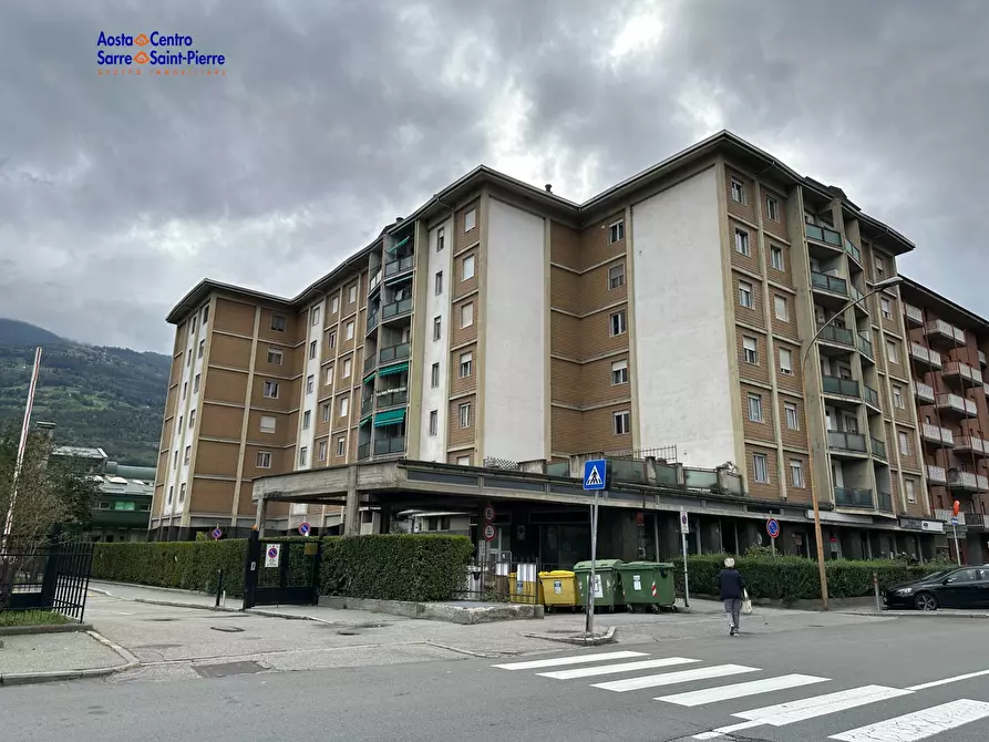 Immagine 1 di Appartamento in vendita  in Via Chambery a Aosta