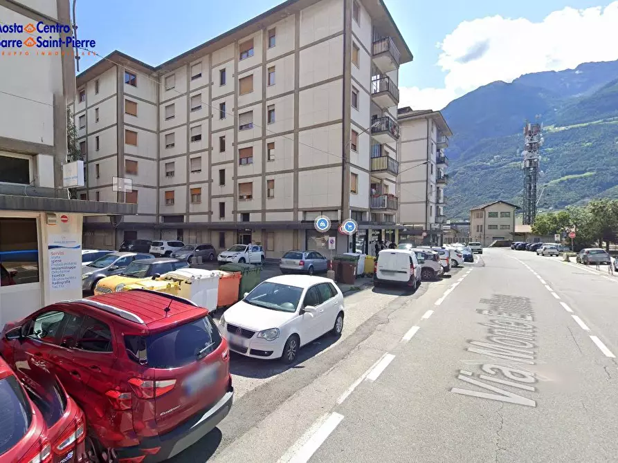Immagine 1 di Appartamento in vendita  in Via Monte Emilius a Aosta