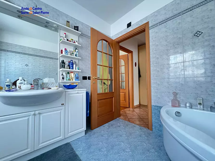 Immagine 14 di Villa in vendita  in Via Delle Betulle a Aosta