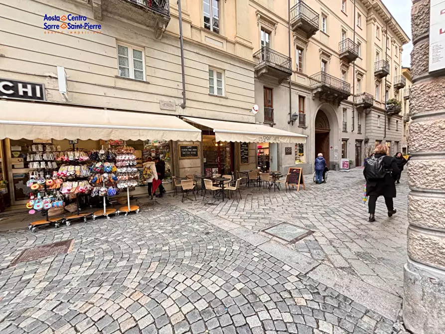 Immagine 12 di Attività commerciale in vendita  in Via de Tillier a Aosta