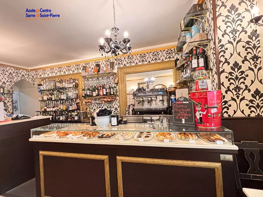 Immagine 4 di Attività commerciale in vendita  in Via de Tillier a Aosta