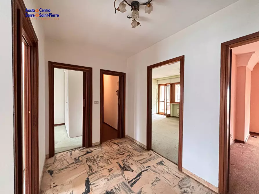 Immagine 10 di Attico in vendita  in Via Losanna a Aosta