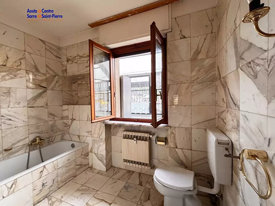 Immagine 18 di Attico in vendita  in Via Losanna a Aosta