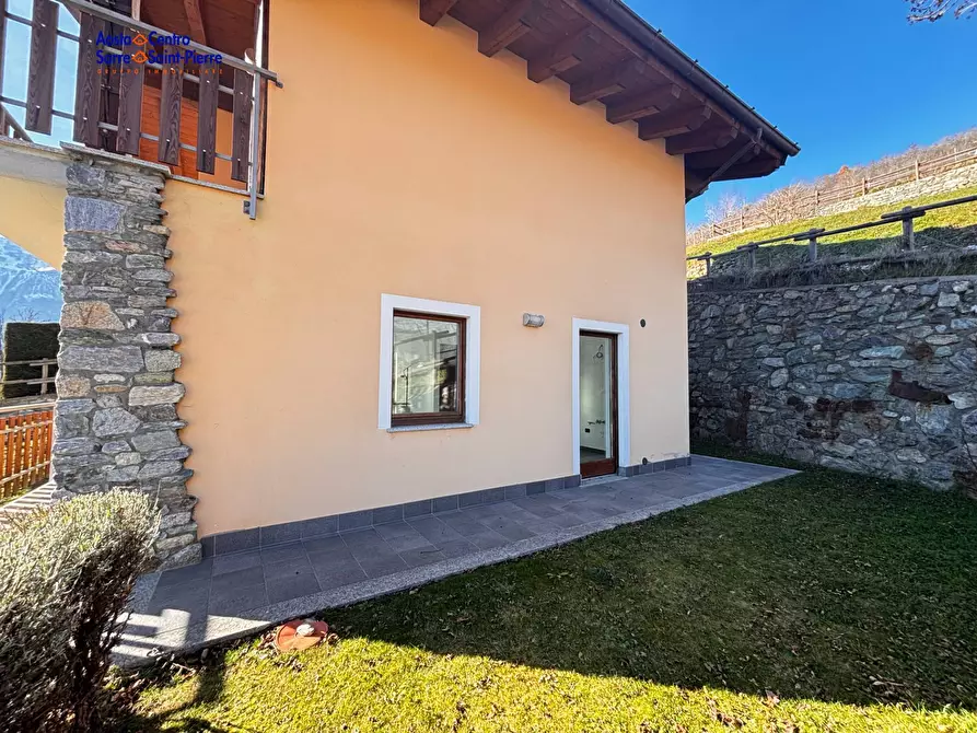 Immagine 4 di Villa in vendita  in Frazione Fontaine a Quart