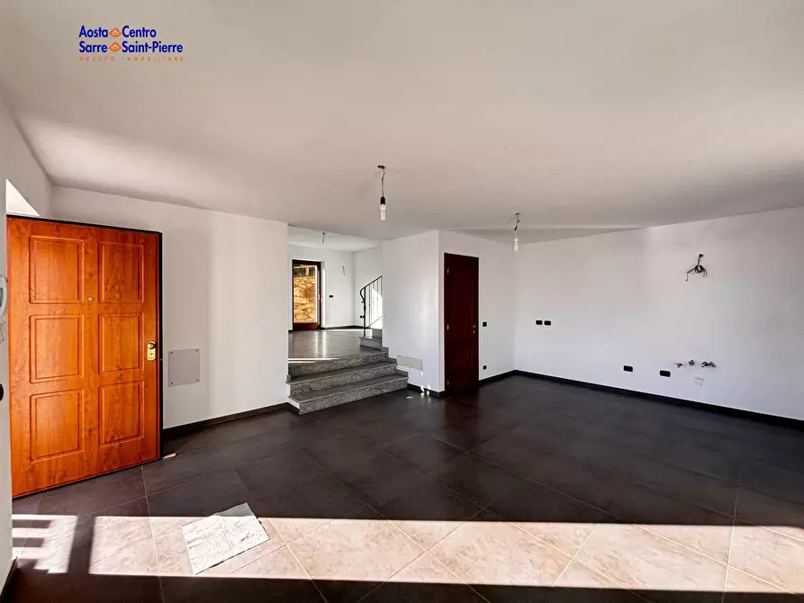 Immagine 6 di Villa in vendita  in Frazione Fontaine a Quart