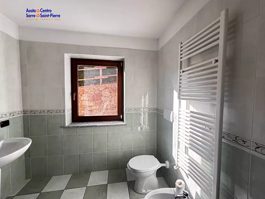 Immagine 10 di Villa in vendita  in Frazione Fontaine a Quart