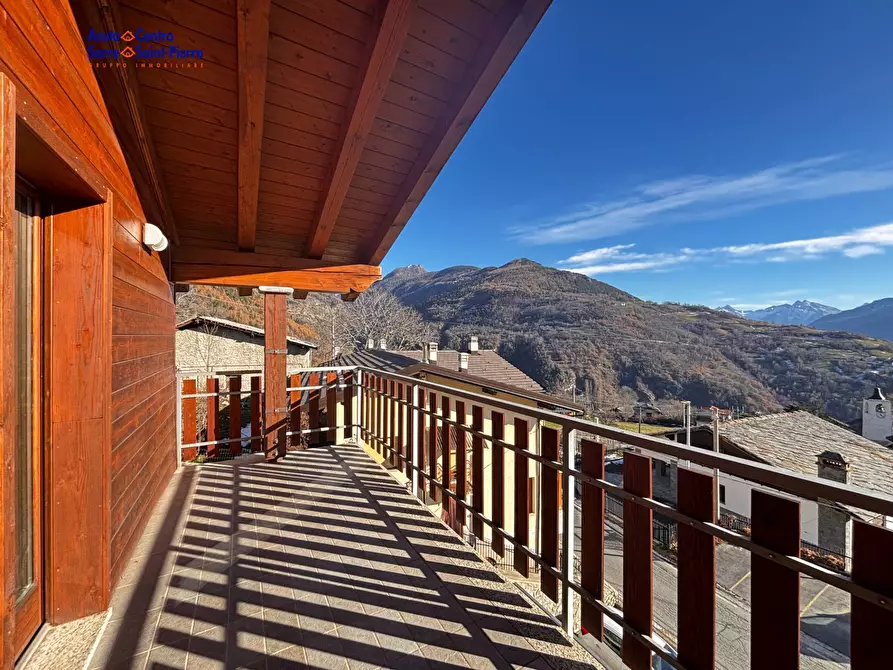 Immagine 13 di Villa in vendita  in Frazione Fontaine a Quart