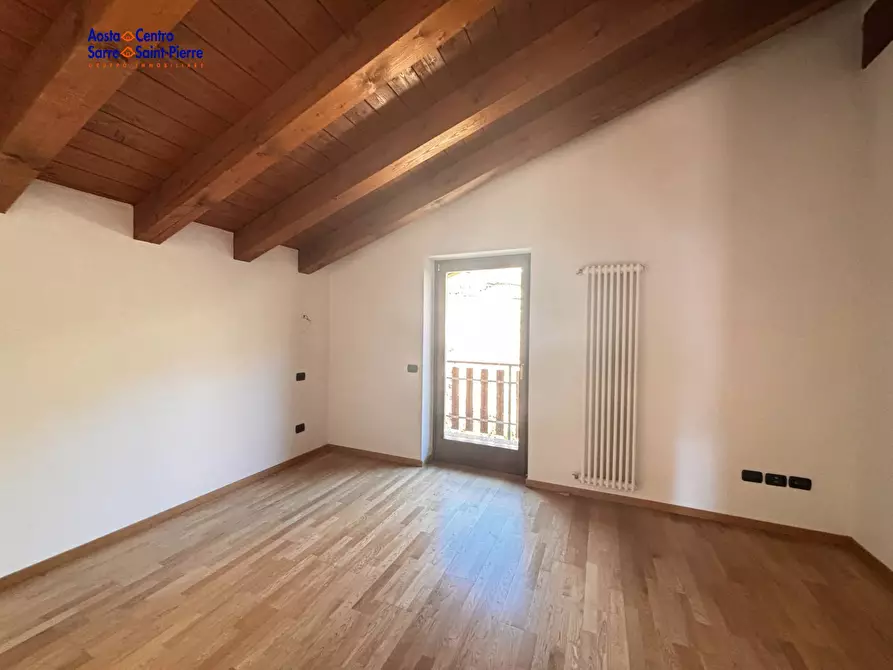 Immagine 17 di Villa in vendita  in Frazione Fontaine a Quart